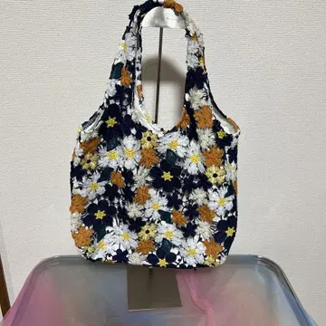 레이스 꽃무늬 토트백