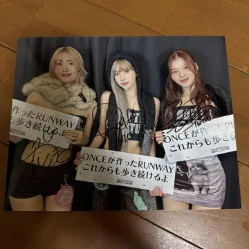 misamo twice 사나 미나 허벅지 사인 포함 사진