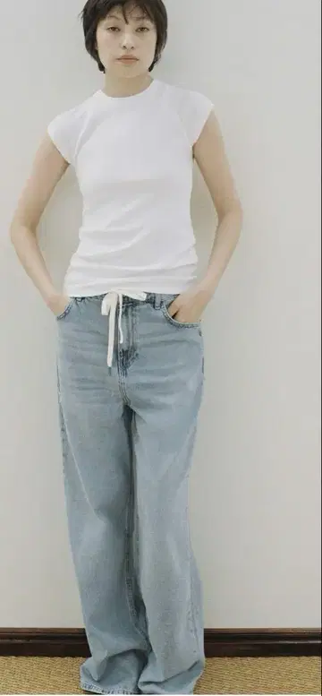 새상품 ZARA 자라 미드 라이즈 데님 RELAXED LEG 32 34