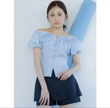 dazzlin 2WAY 벌룬 슬리브 개더 블라우스 블루