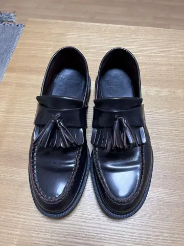 Dr.Martens ADRIAN 태슬 로퍼