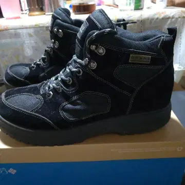 아웃도어 신발 블랙 27cm