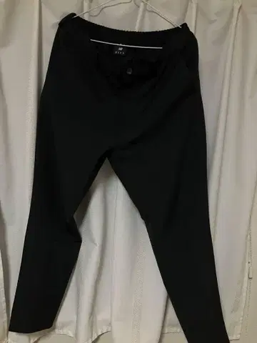 뉴발란스 슬랙스