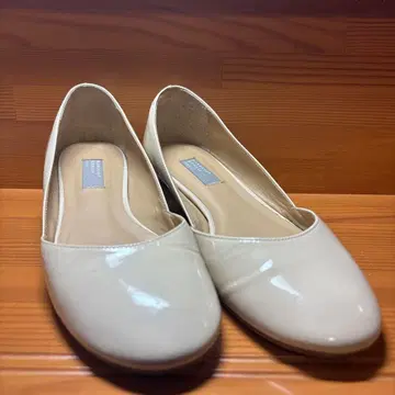 MARGARET HOWELL 베이지 플랫 슈즈 22.5cm