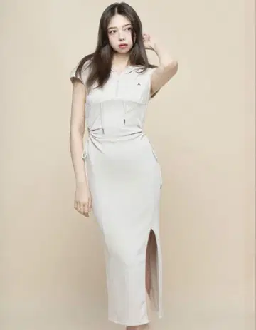 앤드메리 에밀리 슬릿 드레스