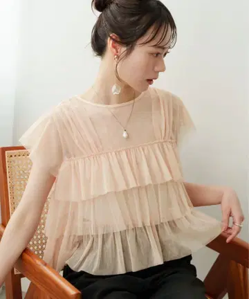 Hinari 히나리 튤 프릴 프렌치 슬리브 탑 핑크 베이지