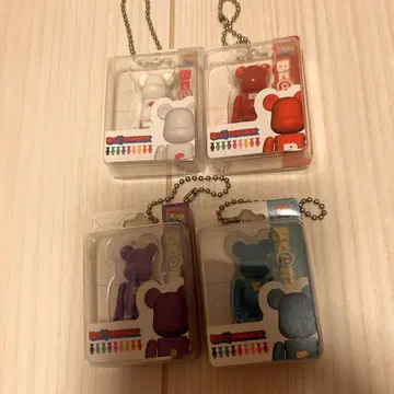 베어브릭 BE@RBRICK 가챠가챠