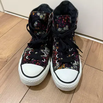 CONVERSE 꽃무늬 하이컷 스니커즈