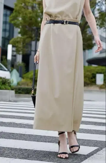 그레이지 플레어 스커트 블랙 벨트 포함