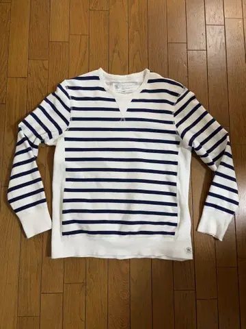 Reigning Champ 유나이티드 애로우즈 앞 V 맨투맨 캐나다제