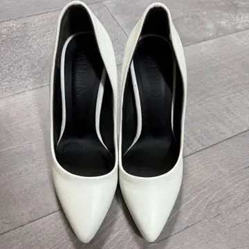 Muntuson 화이트 9cm 하이힐 23cm