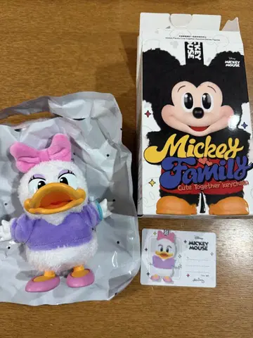 popmart 미키 패밀리 데이지