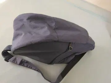 HEALTHY BACK BAG 그레이 숄더백 M 사이즈