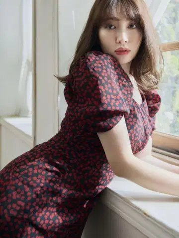 체리 패턴 캐시-코어 원피스