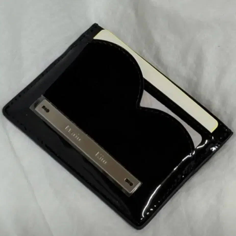 MATIN KIM ■ HEART WAVE ENAMEL CARD WALLET HEART WAVE ENAMEL CARD WALLET IN PINK - 감도 깊은 취향