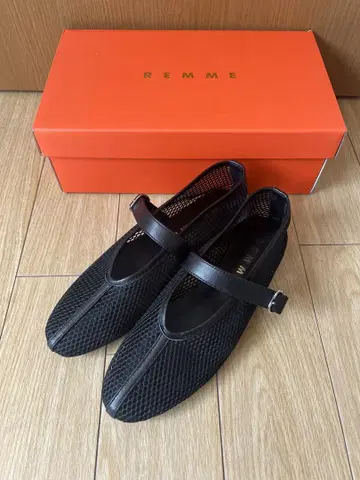 새상품급 REMME 메쉬 플랫 슈즈