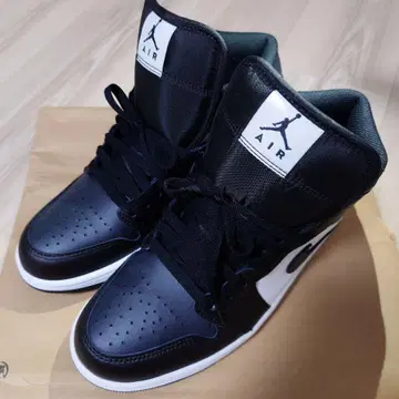 에어 조던 1 MID