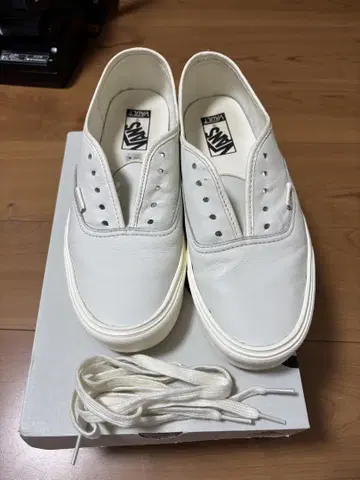 VANS AUTHENTIC 반스 오센틱 가죽 화이트 26.5cm