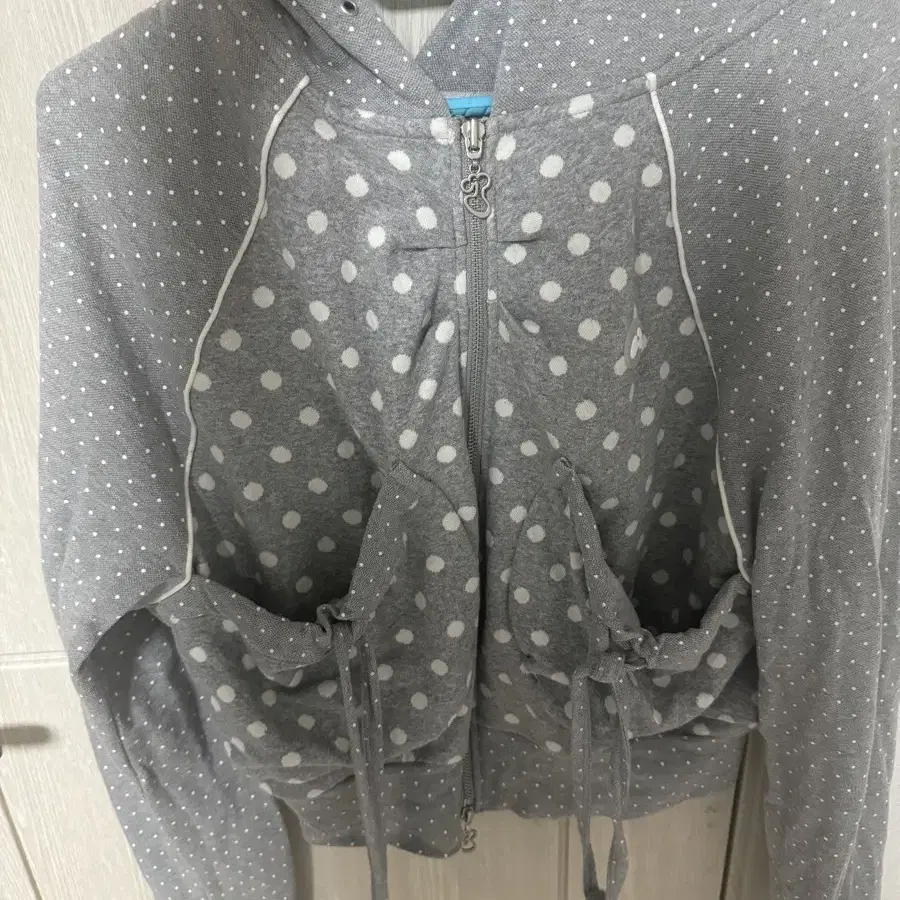 【hug your skin】 Flap Knitted zip-up /追跡付 Hug Your Skin | Official Store – Shop Trendy Fashion at MUSINSA