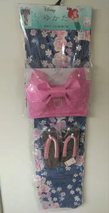 아리엘 꽃무늬 유카타, 오비, 일본 나막신 세트