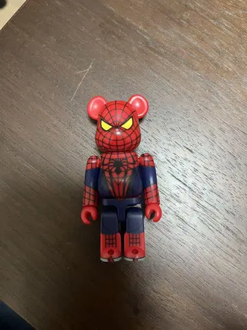 BE@RBRICK 베어브릭 어메이징 스파이더맨 100%