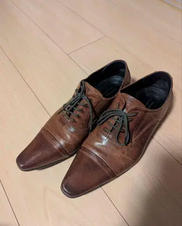 VISARUNO 브라운 드레스 슈즈 스틸레토 비사르노