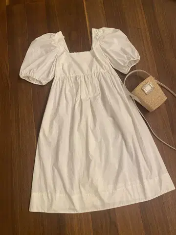 MEIMEIJ 메이 메이 제이 스퀘어 넥 퍼프 슬리브 원피스 36