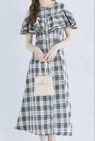 tocco closet 프릴 오프숄더 백 레이스업 체크 무늬 원피스