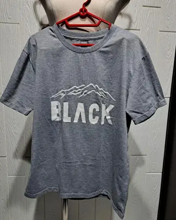 블랙 브릭 티셔츠