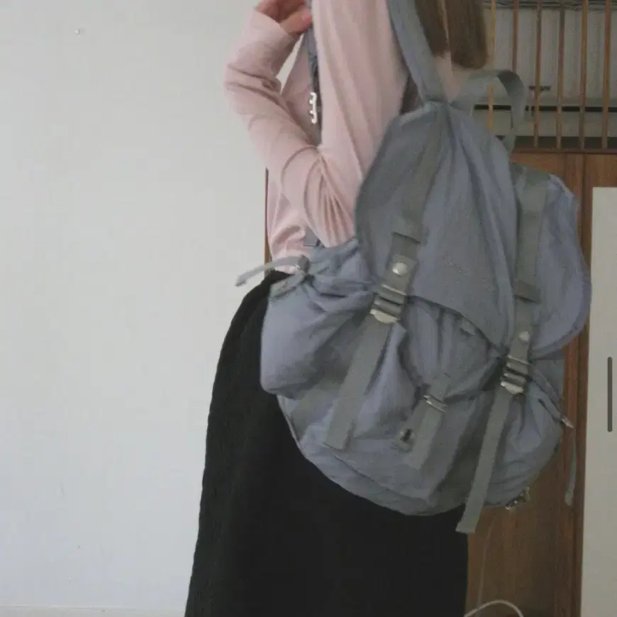 Smooth Mood ♥ Off Duty Backpack/追跡付 smoothmood Off Duty Backpack in Blue Fog on Bunjang Global Site.