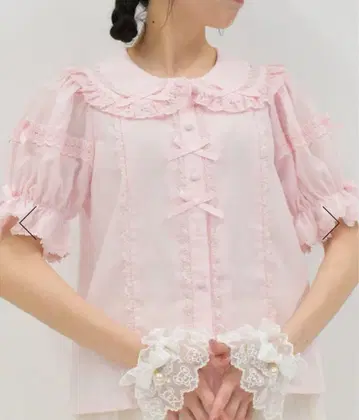 택 포함 새상품 Chalmiere 토션 레이스 둥근 카라 반팔 블라우스