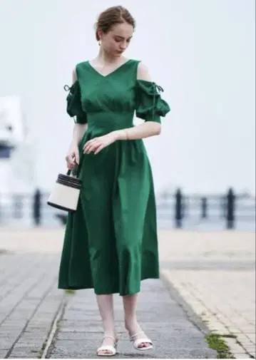 and couture 허리 턱 어깨 셔링 원피스