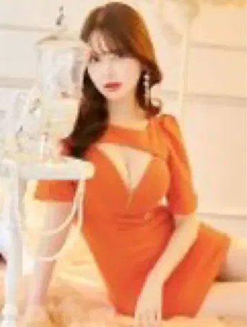 Jewels 소매가 있는 드레스