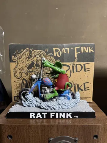 RAT FINK 바이크 피규어