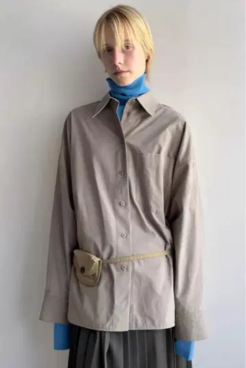 LOW CLASSIC 베이지 긴팔 셔츠