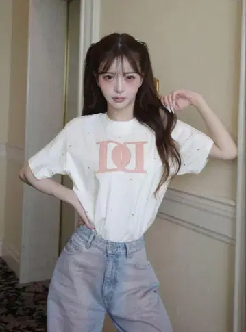퀼팅 아플리케 비쥬 티셔츠 WHT 화이트
