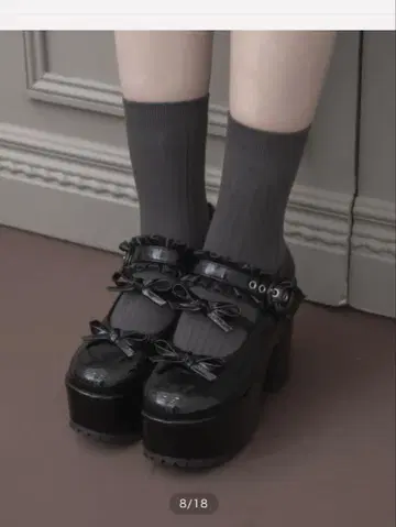 pium 더블 리본 에나멜 펌프스