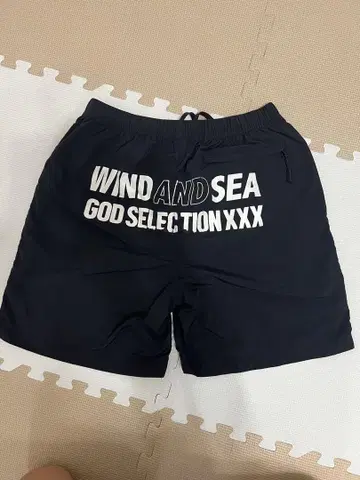 WIND AND SEA GOD SELECTION XXX 숏 팬츠 블랙