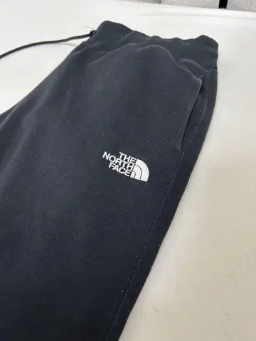 THE NORTH FACE 블랙 스웨트 팬츠