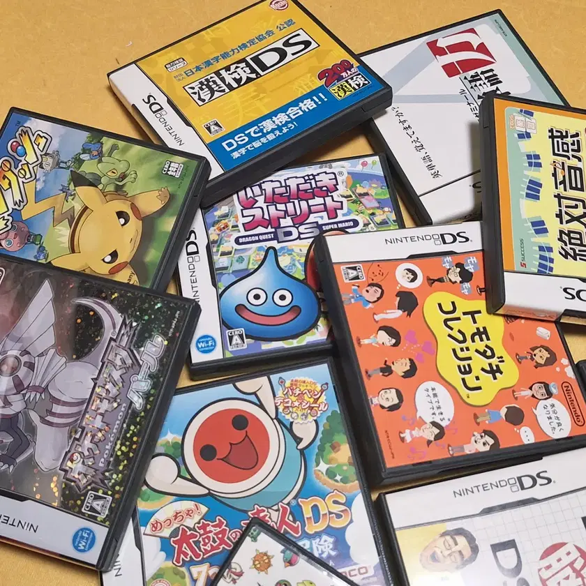 ＤＳiLLソフトセット Japanese Nintendo DS Game Cartridge 12-Piece Set DSi DSlite