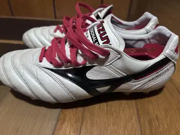 Mizuno Morelia 스파이크 슈즈 화이트/블랙