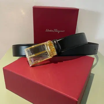 컨디션 최상 Salvatore Ferragamo 블랙 가죽 벨트