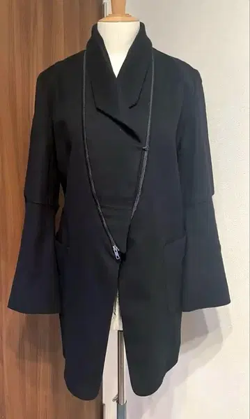 ANN DEMEULEMEESTER 울 코트