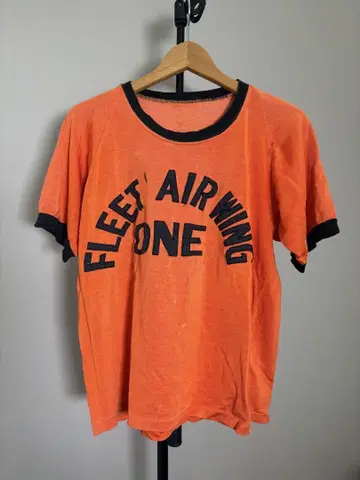 빈티지 넘버링 FLEET AIR WING ONE 티셔츠