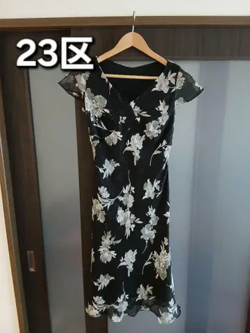 23구 꽃무늬 핏&플레어 드레스