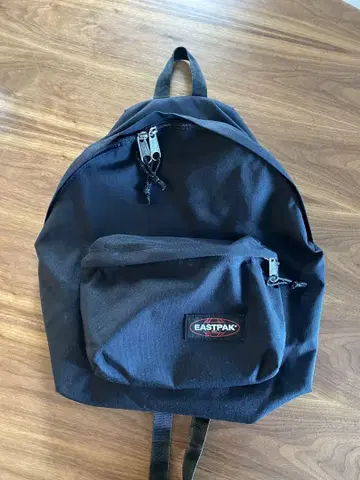 [개봉품] Eastpak 블랙 백팩