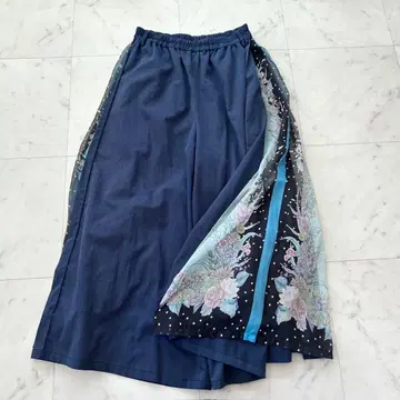 이즈스칼라 가우초 팬츠 와이드 팬츠 사이드 시어 꽃무늬 M 사이즈