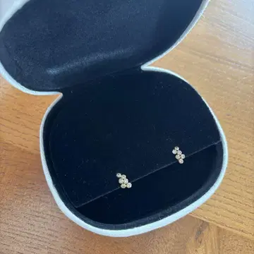 noguchi BIJOUX 노구치 다이아 모티브 귀걸이
