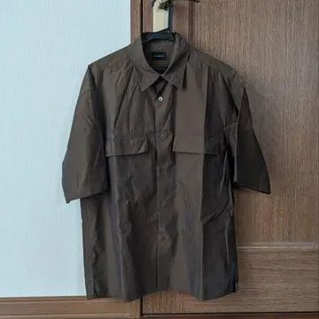 코튼 실크 더블 패치 포켓 반팔 셔츠 브라운