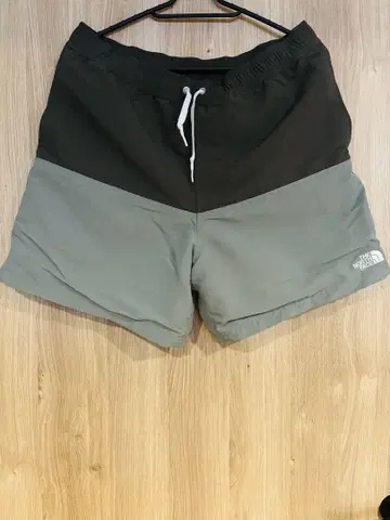 THE NORTH FACE 수륙 양용 숏 팬츠 S